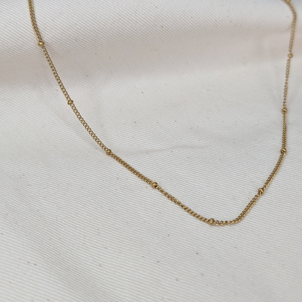 MINIMALIST BEADED CHOKER