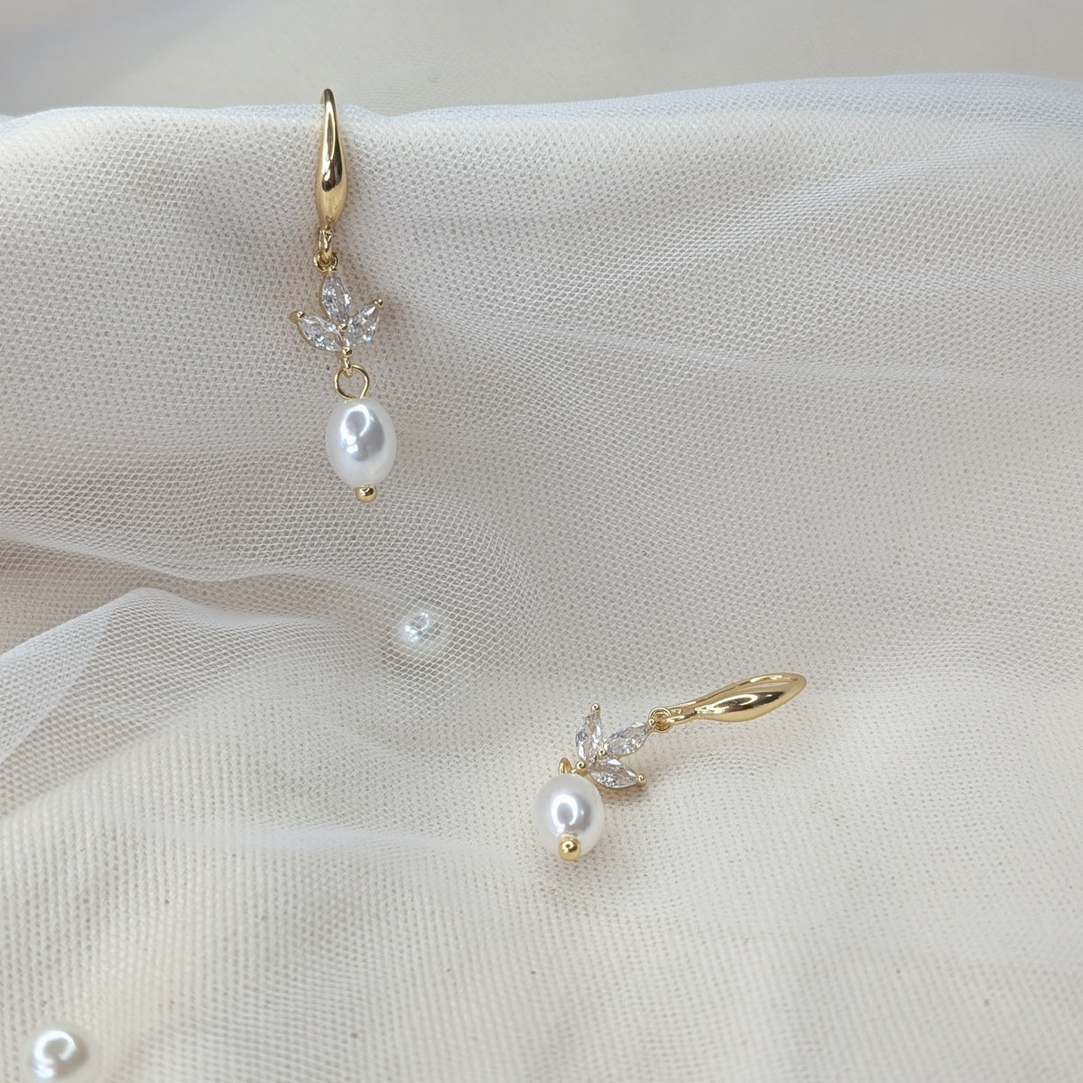 Leaf Pearl Droplet Earrings