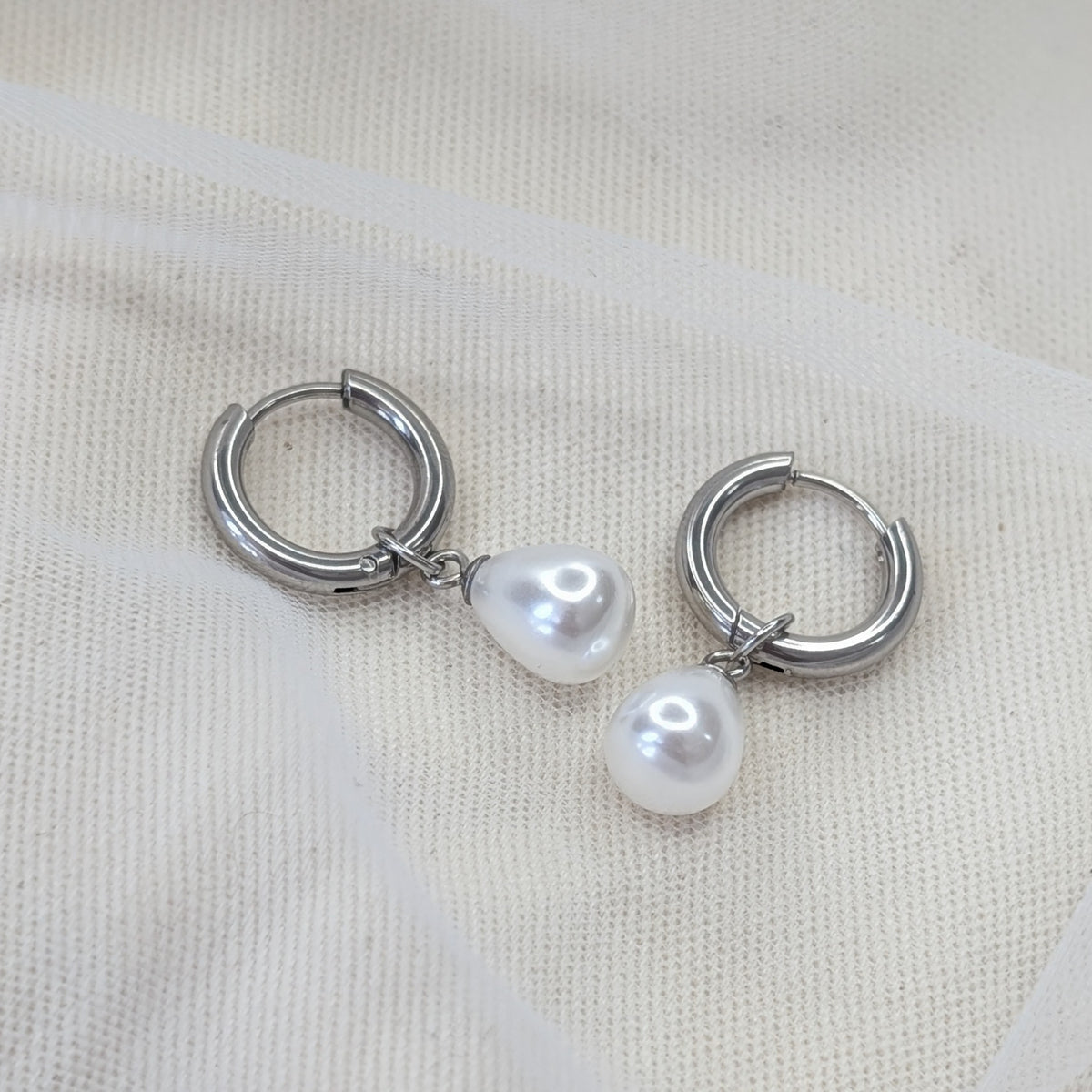 Silver Pearl Earrings