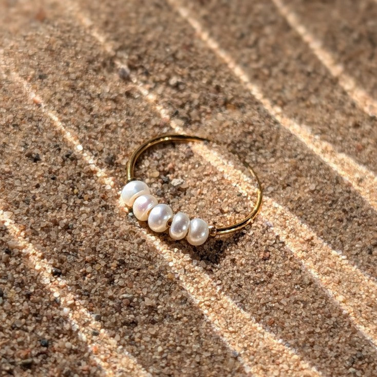 DAINTY PEARL RING