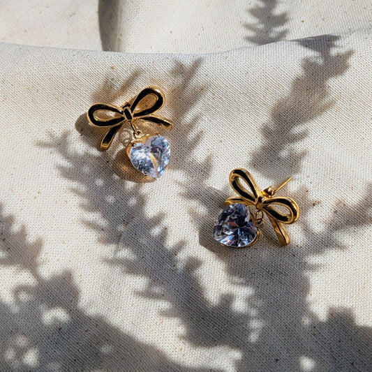 GOLDEN LOVE BOW STUDS