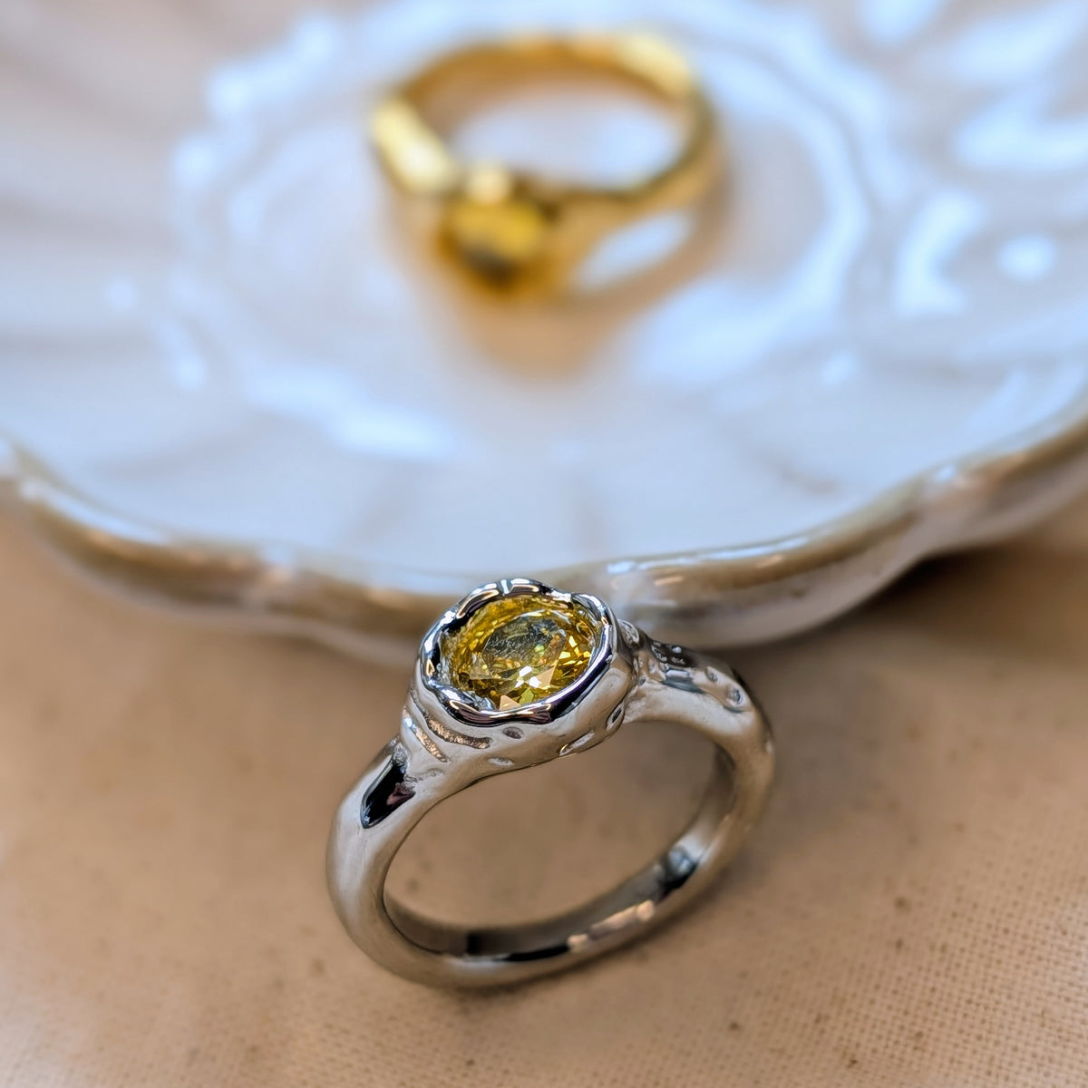 ESSENCE RING