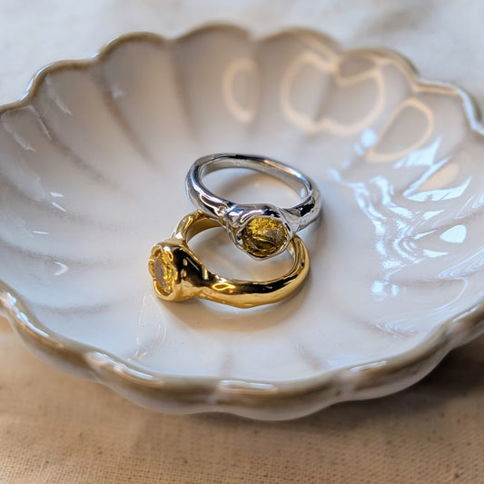 ESSENCE RING